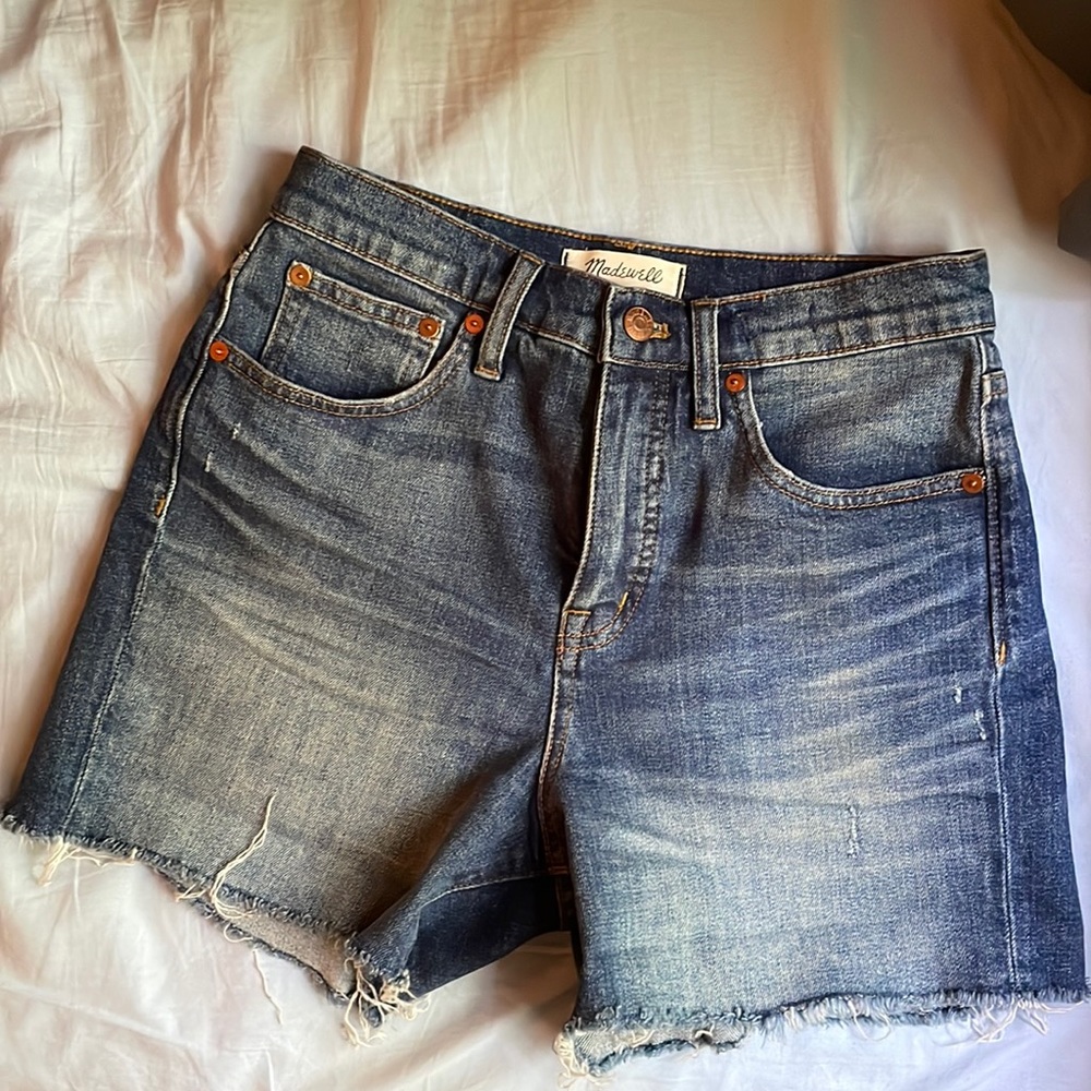 Madewell high rise denim cutoffs w stretch! EUC sz 26